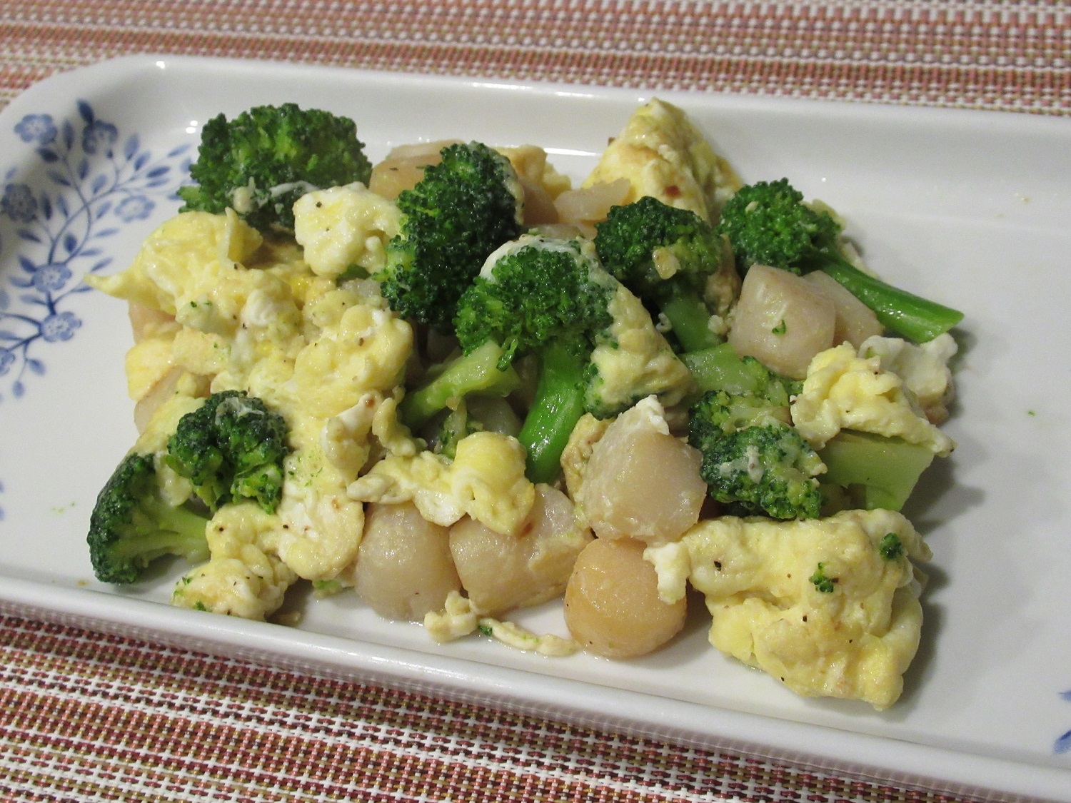 ホタテとブロッコリーのたまご炒め レシピ 作り方 By みーちゃん6914 楽天レシピ ホタテとブロッコリーのたまご炒め レシピ 作り方 By みーちゃん6914 楽天レシピ