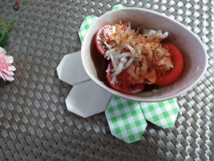 トマトとしらすの小鉢