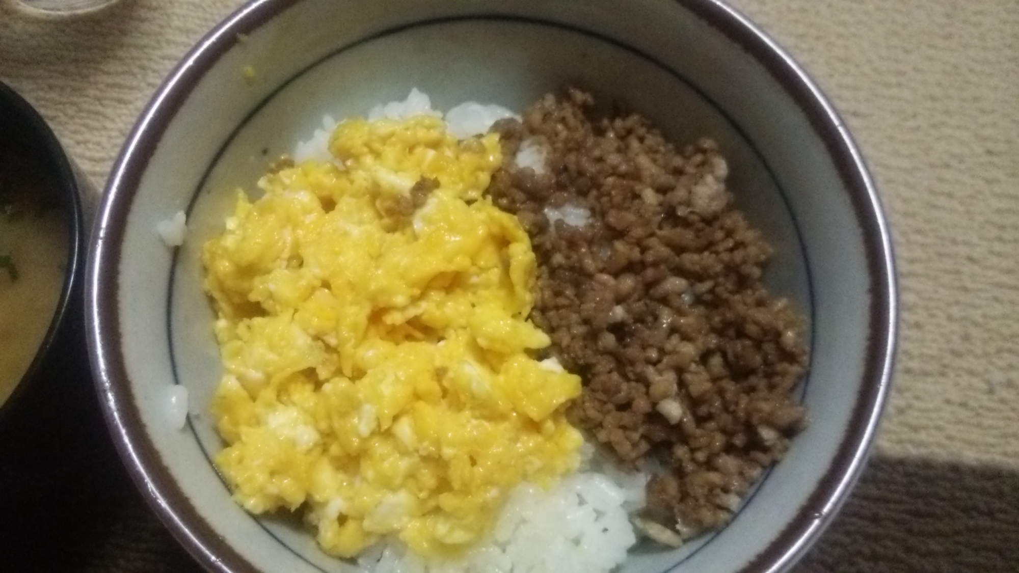 3分でできる簡単2色丼