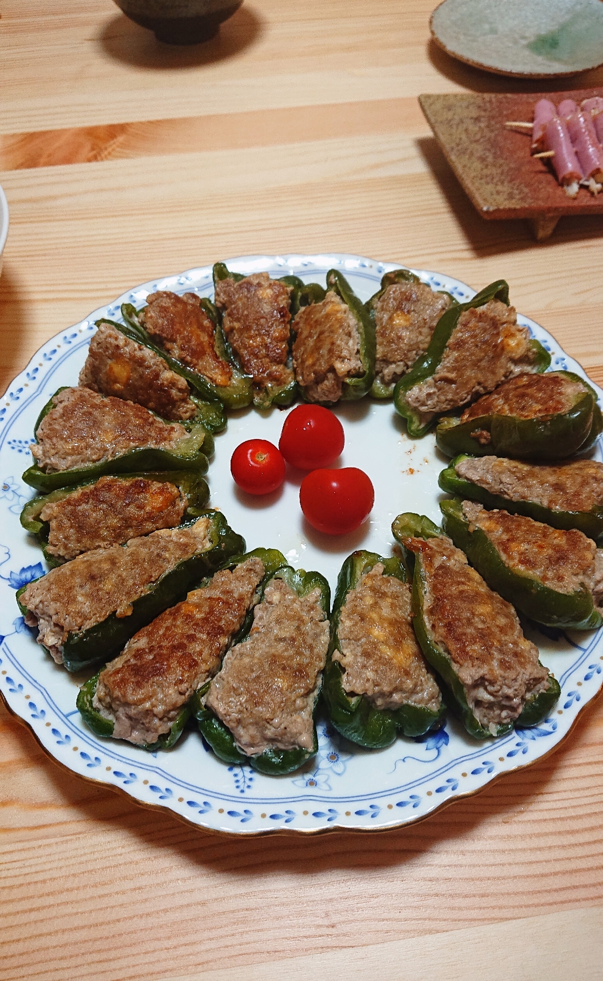 豆腐でかさまし！ピーマンの肉詰め