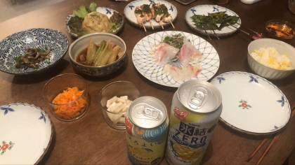 たくさん人参が来たので、ラペにしました！
毎晩食べていて消費が激しいです！笑
箸休めにちょうど良い甘さと酸っぱさなので、箸休めのはずがとまりません笑