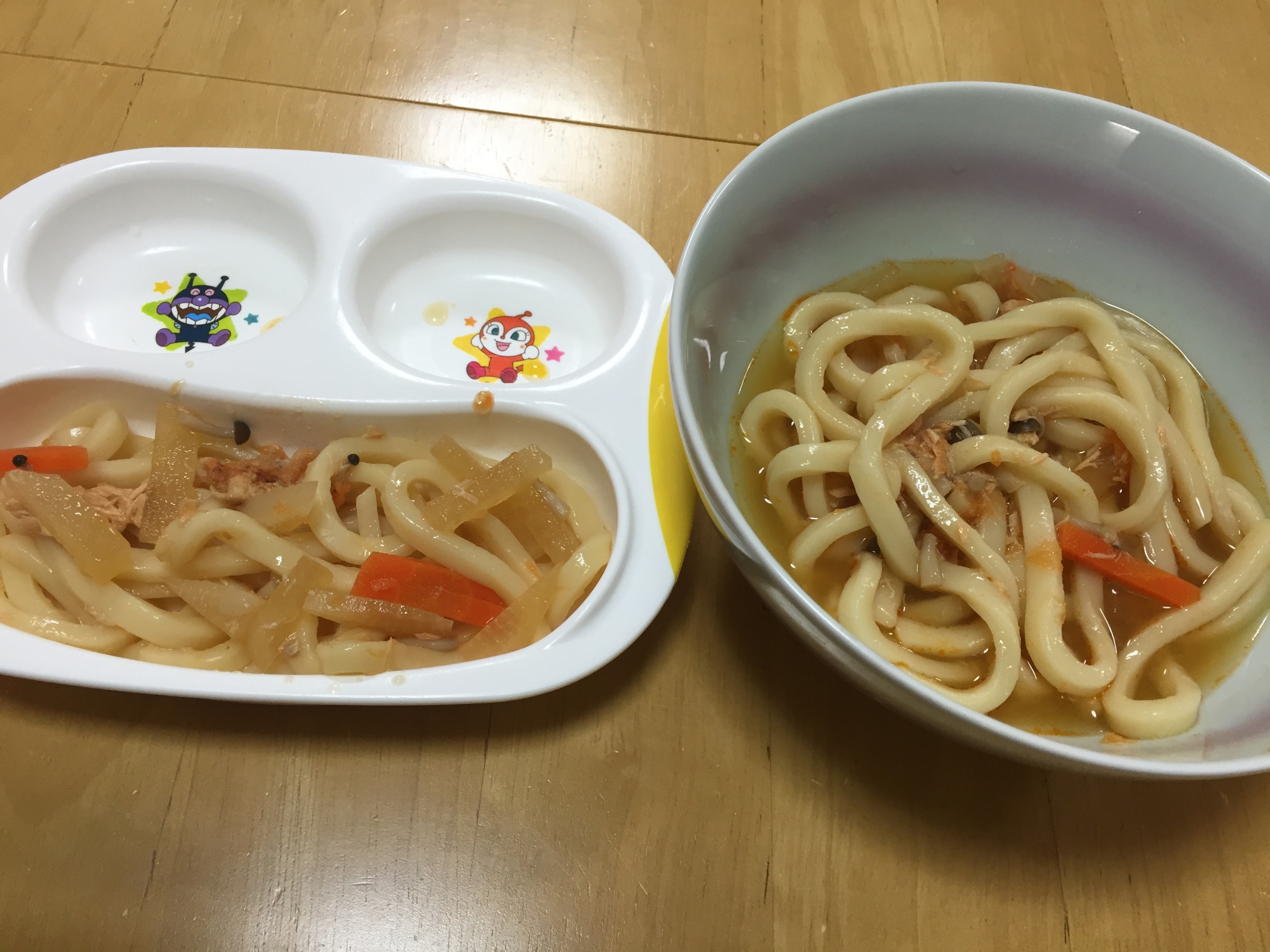 野菜たっぷり！子供喜ぶ簡単、定番うどん★鮭入り★