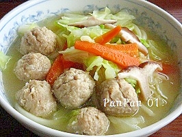 鶏つくね饂飩（味覇・ウェイパー仕立て）