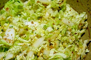 白菜とごまと味噌のサラダ