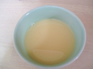 甘い香りに癒されます。緑茶ミルクティー