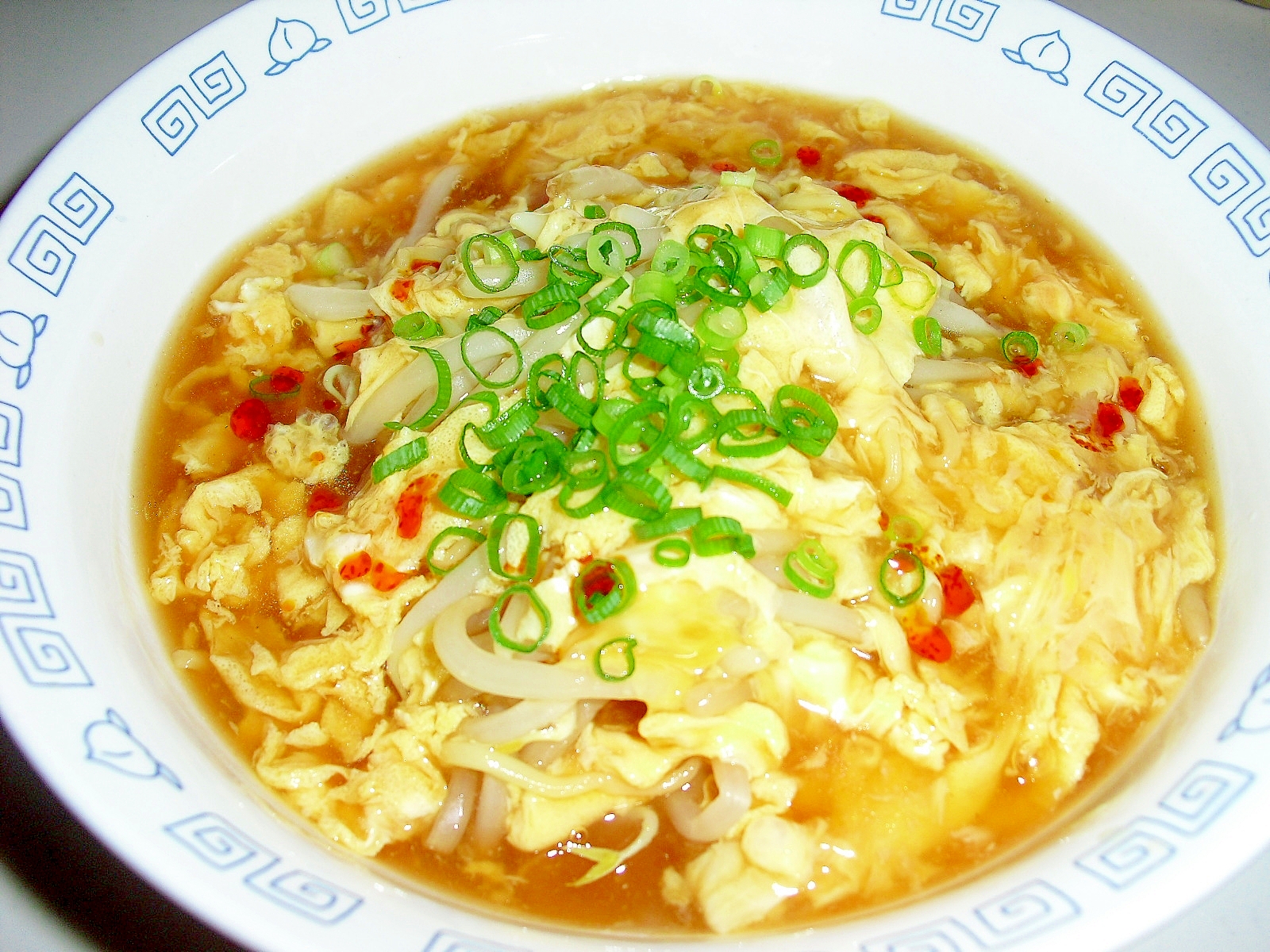 もやし入り♪我が家の“サンラータン麺”