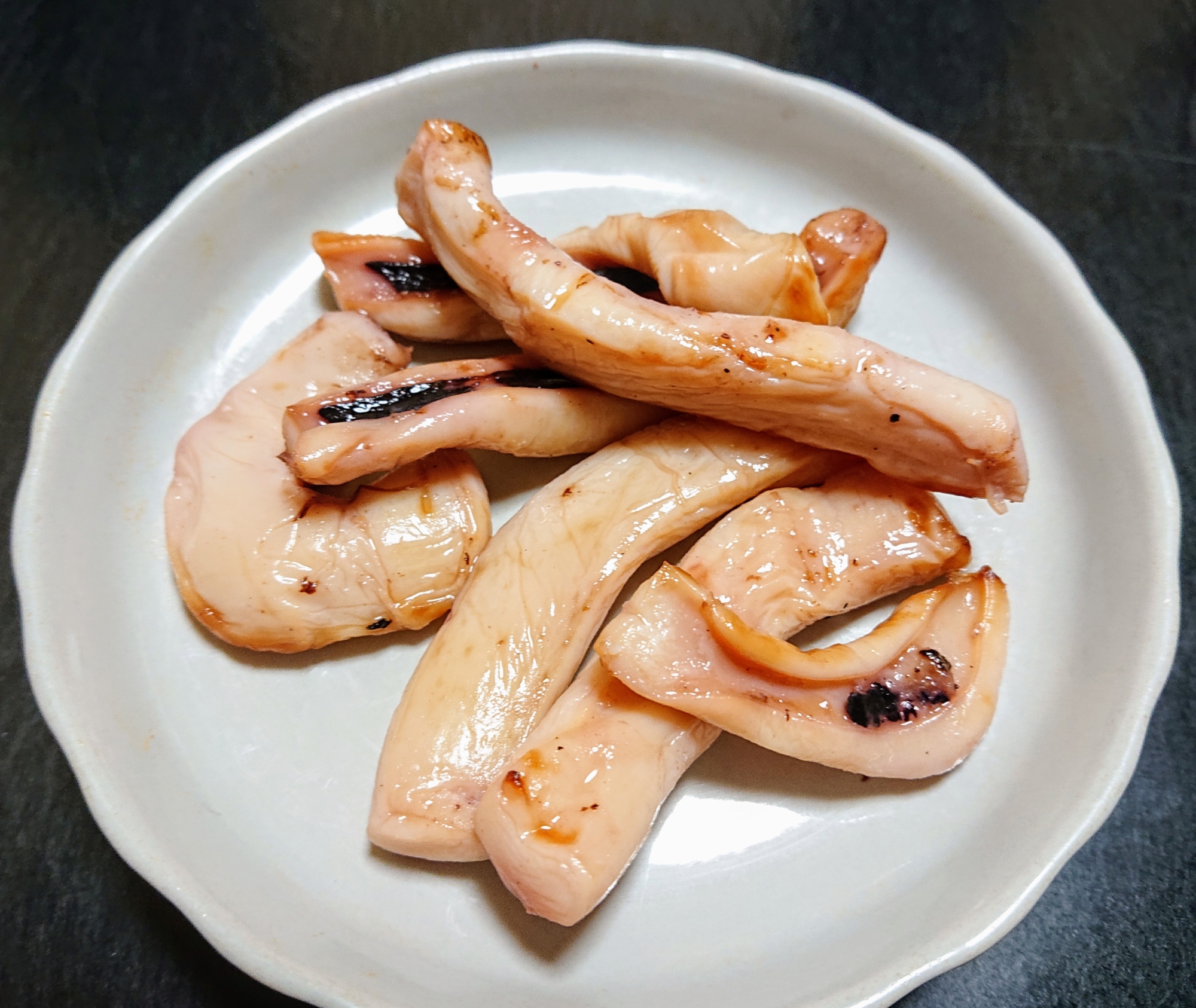 簡単おつまみ☆イカのオイスターバター炒め