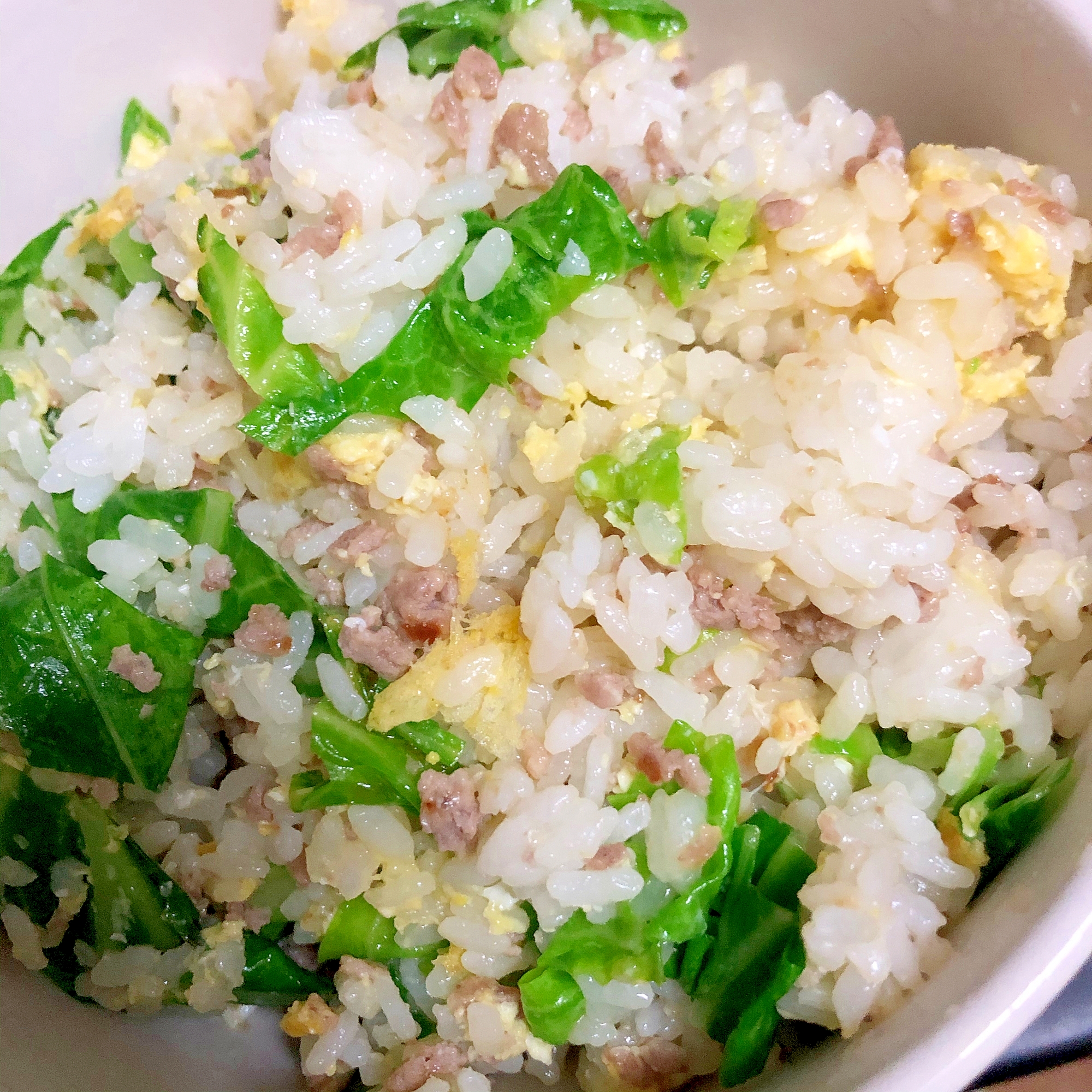 キャベツとひき肉と卵のチャーハン