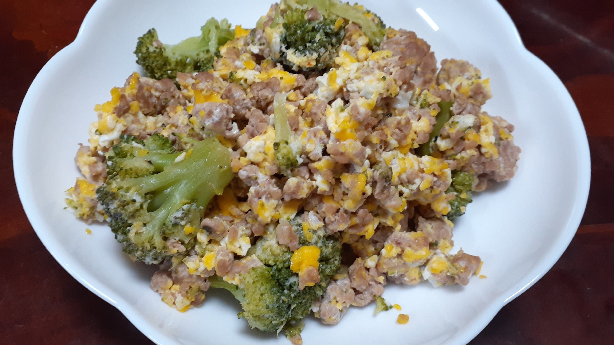 ブロッコリーと豚挽き肉炒めの炒り卵♪