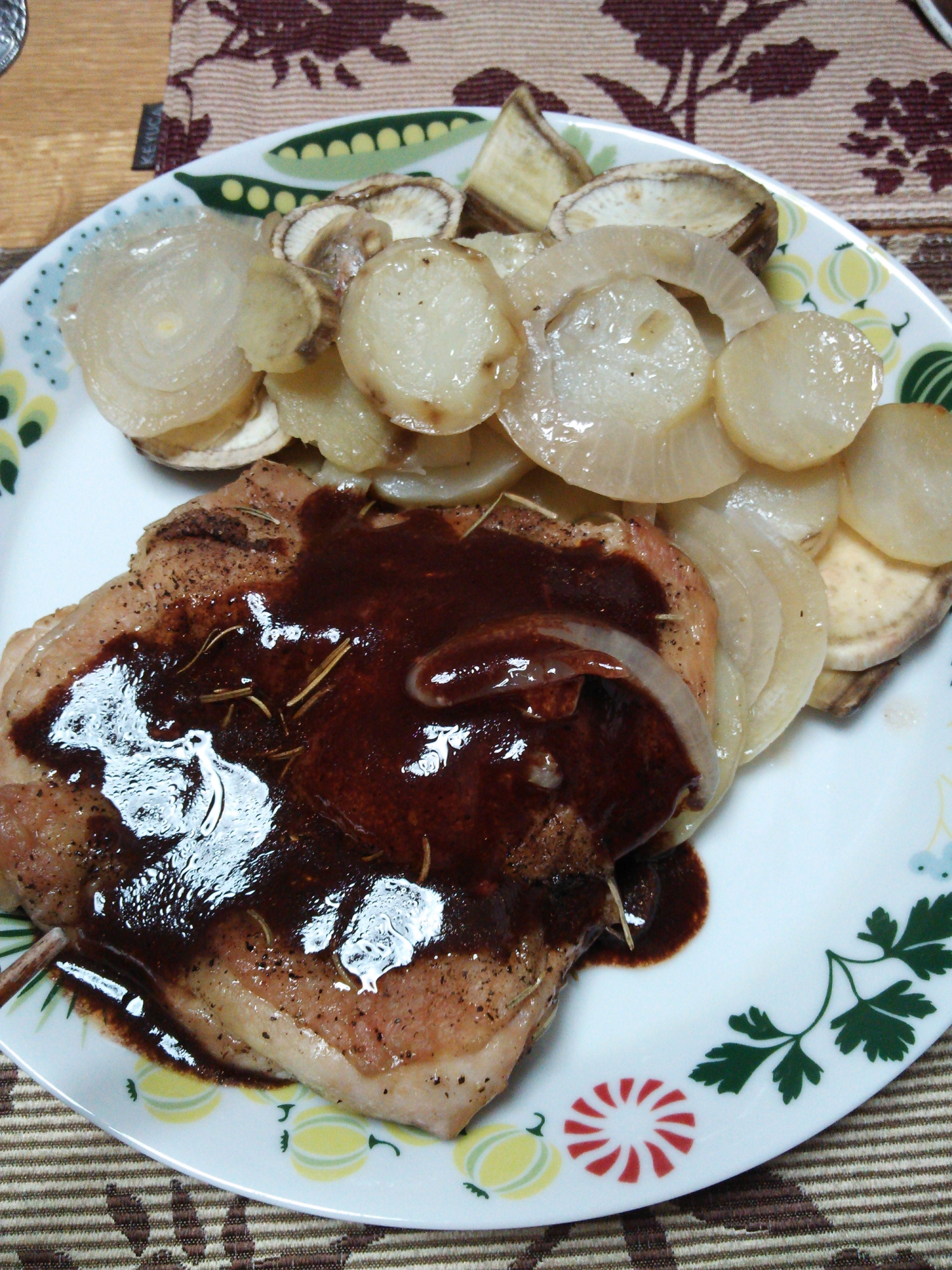 濃厚ソースの鷄もも肉焼き