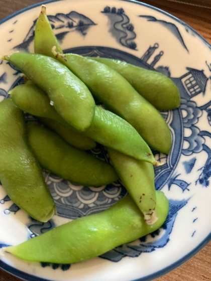 　「おつまみに！　ゆで枝豆ハーブソルト味」　　♪♪