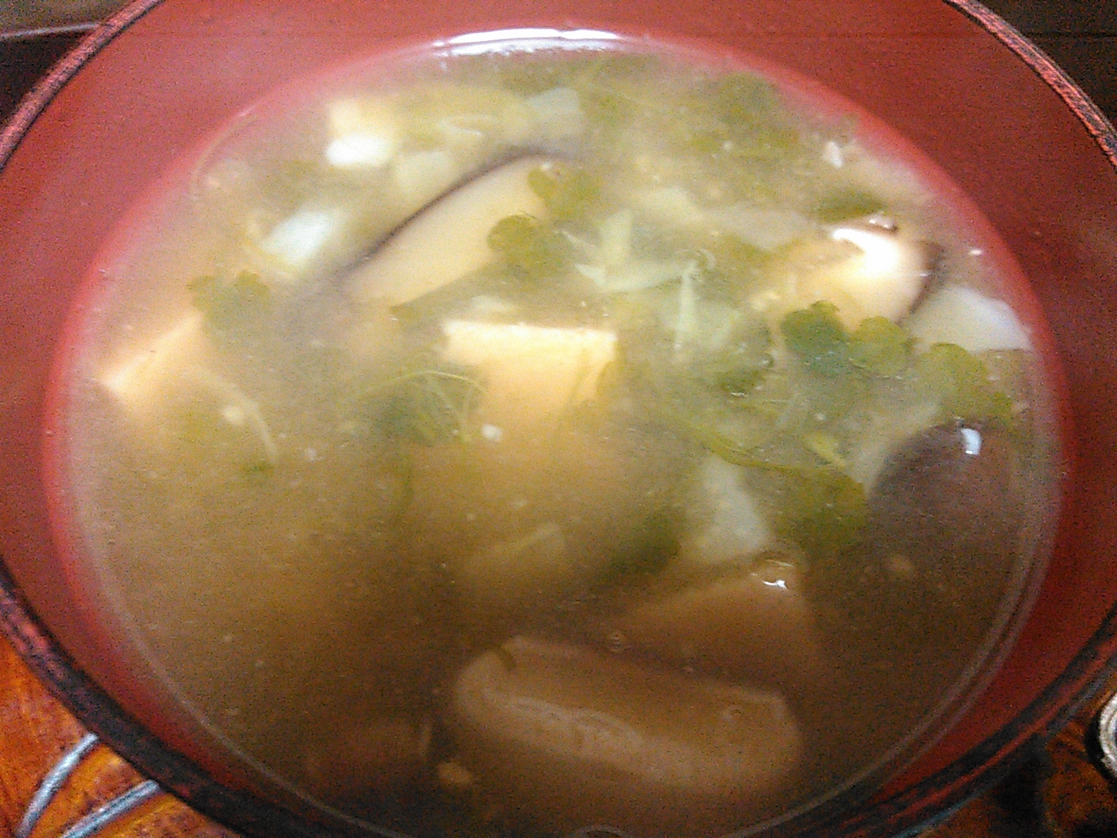 高野豆腐とセリ椎茸の味噌汁