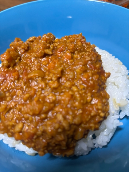 ホールトマト缶で作るキーマカレー