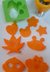 飾り切り 型抜きニンジンはたくさん作って冷凍保存 レシピ 作り方 By ジョンとポーク 楽天レシピ 飾り切り 型抜きニンジンはたくさん作って冷凍保存 レシピ 作り方 By ジョンとポーク 楽天レシピ