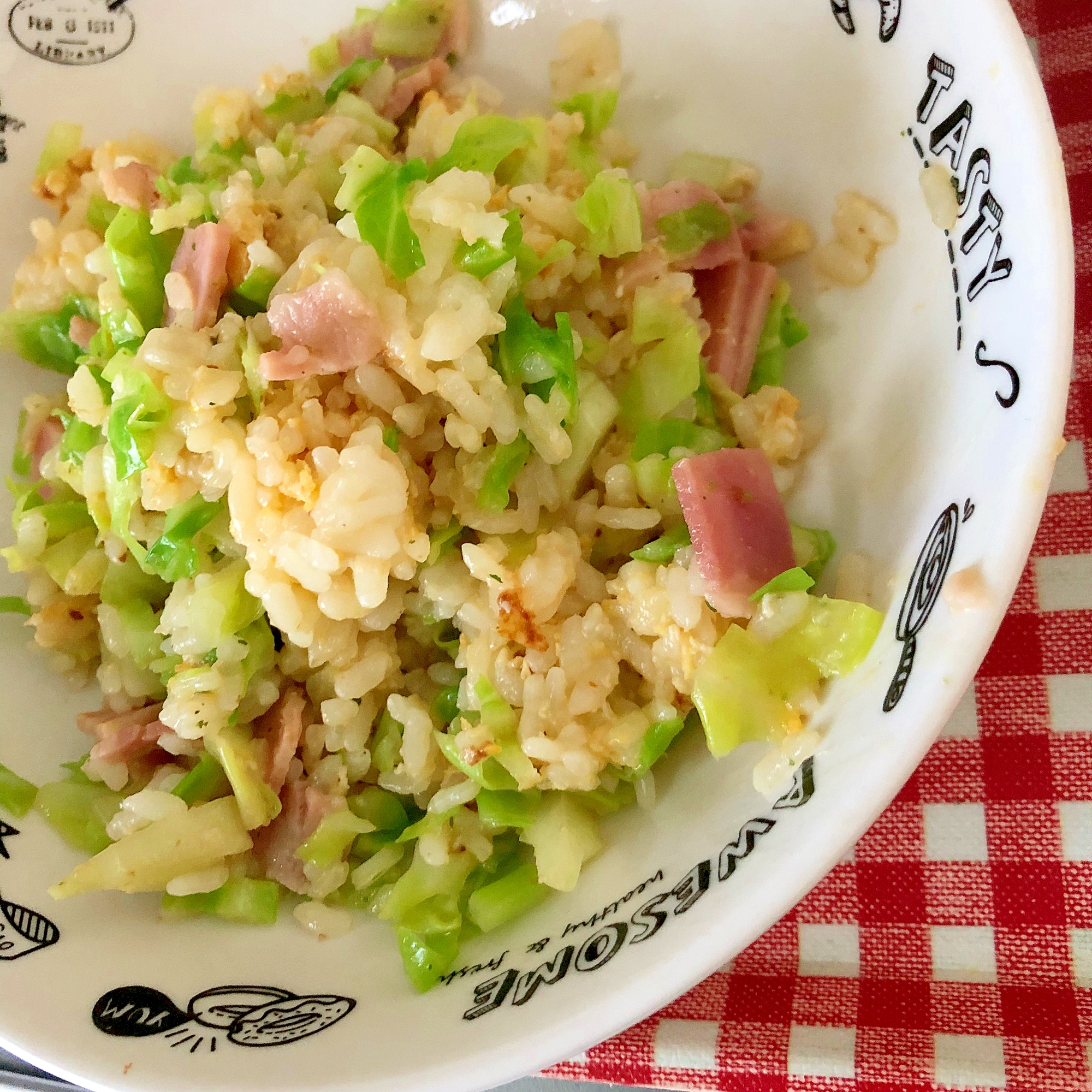 キャベツとハムと卵のチャーハン☆