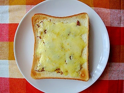 マスタードジンジャーのチーズトースト