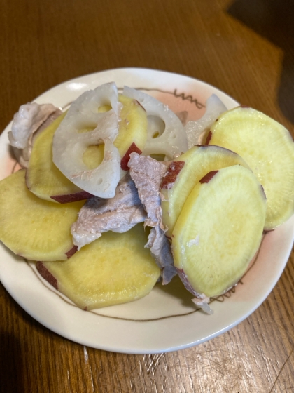 さつまいもと豚肉の甘酢炒め