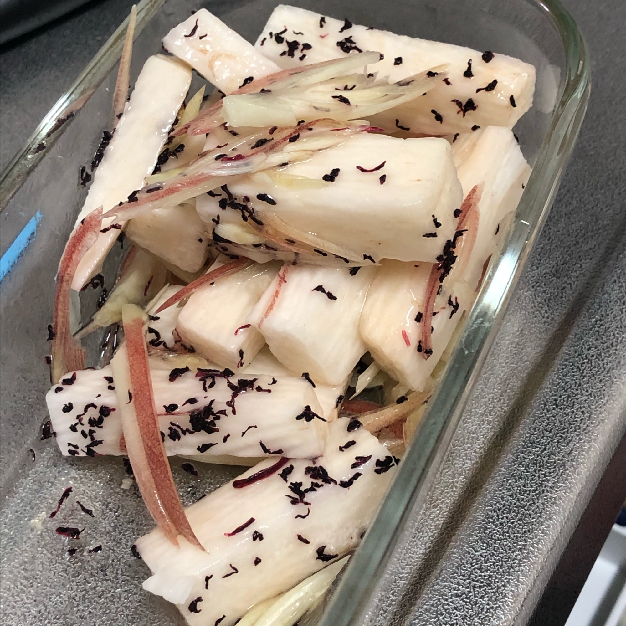 薬味が美味しい♪みょうがと長芋のゆかり和え