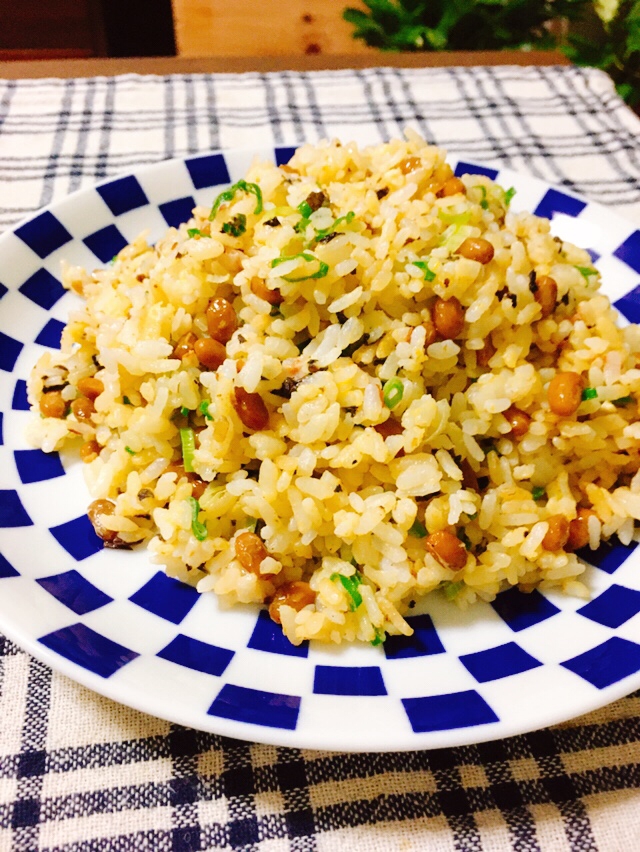 簡単！【梅入り】納豆チャーハン