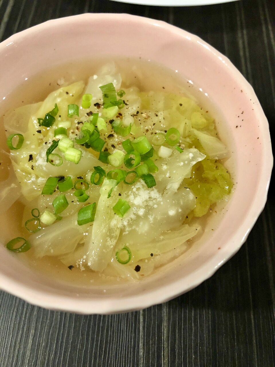 白菜たたっぷり☆ブイヨンで煮込んだ洋風スープ
