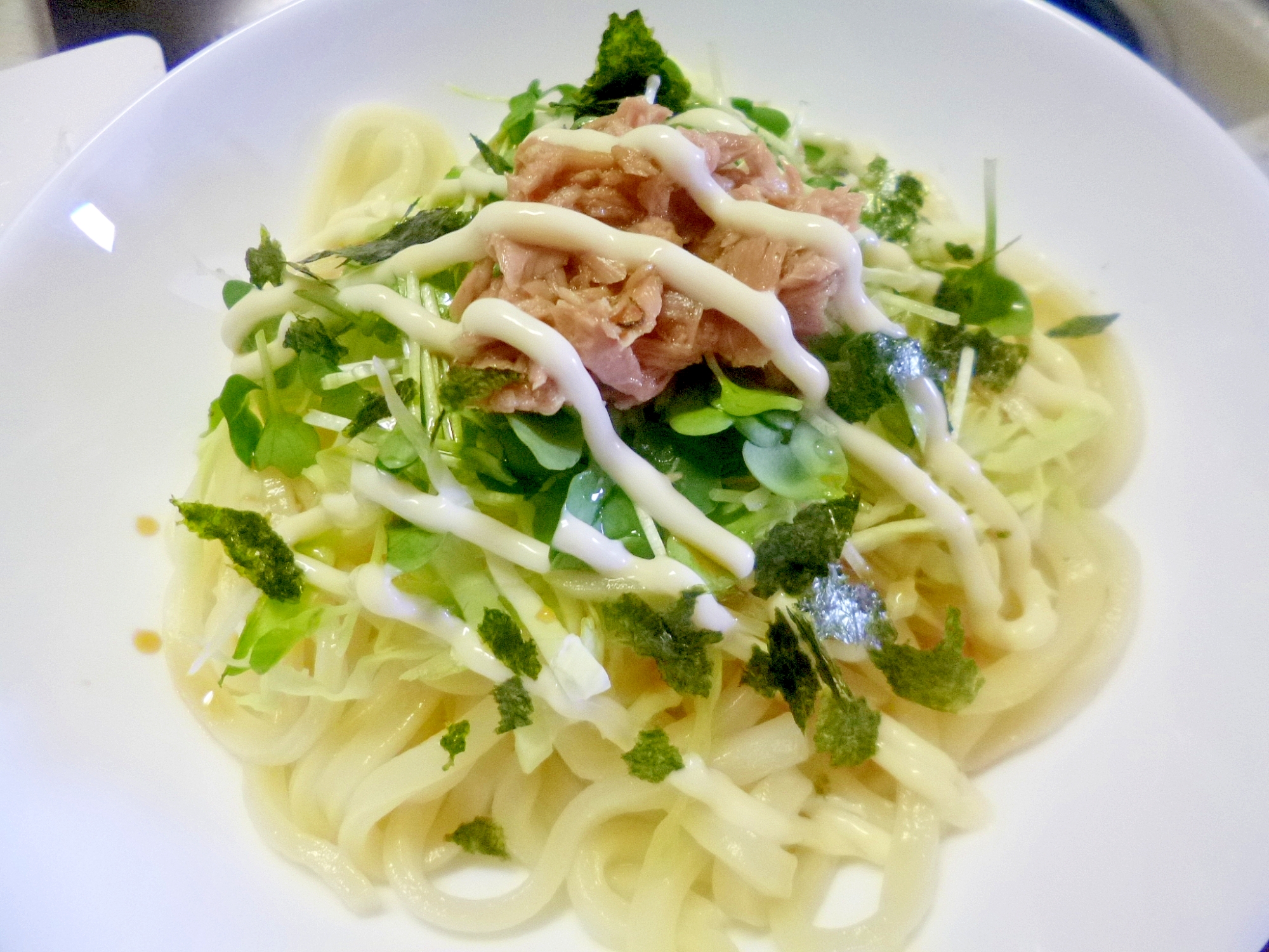 かんたん！冷凍うどんで、さっぱりサラダうどん