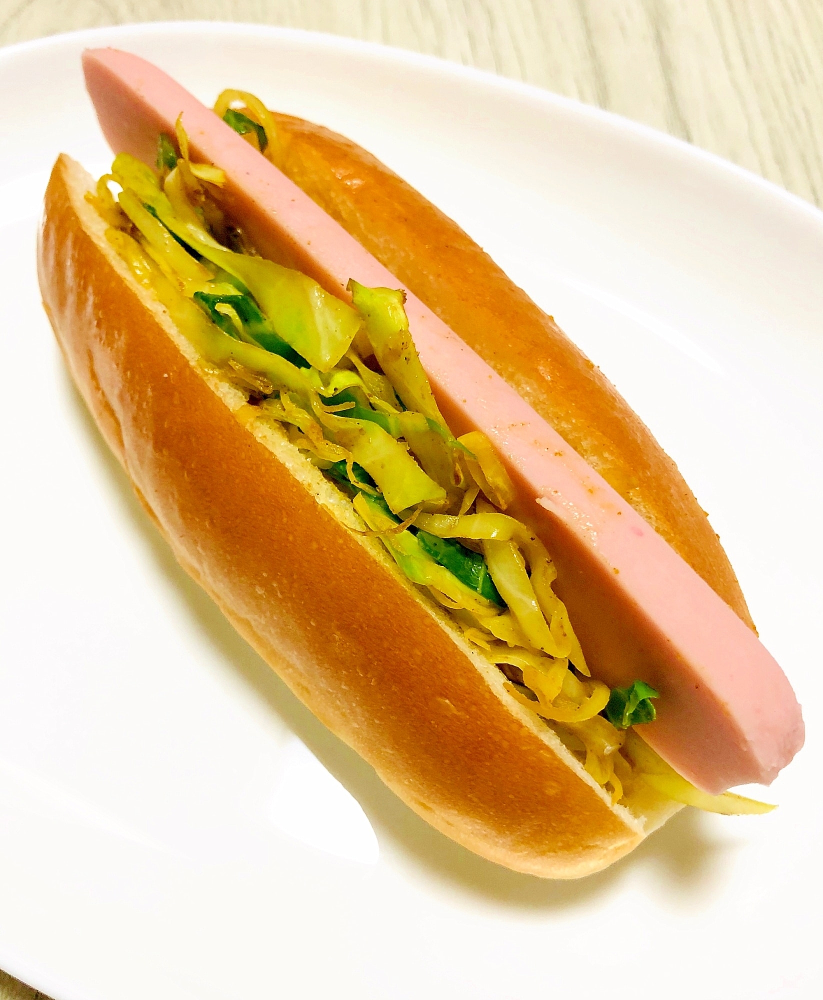 超熟ロールでカレー風味のホットドック レシピ・作り方 by hamupi-ti