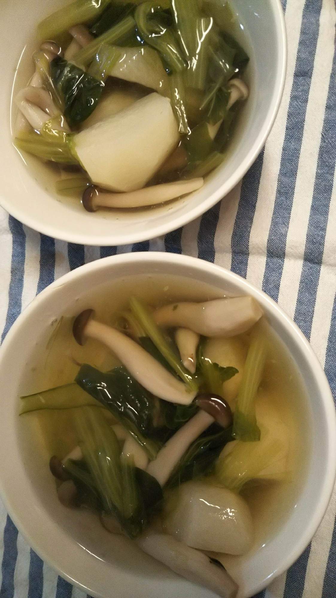 カブと小松菜としめじのスープ