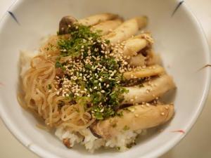 ローカロリー保証　えりんぎと糸こんにゃくの丼