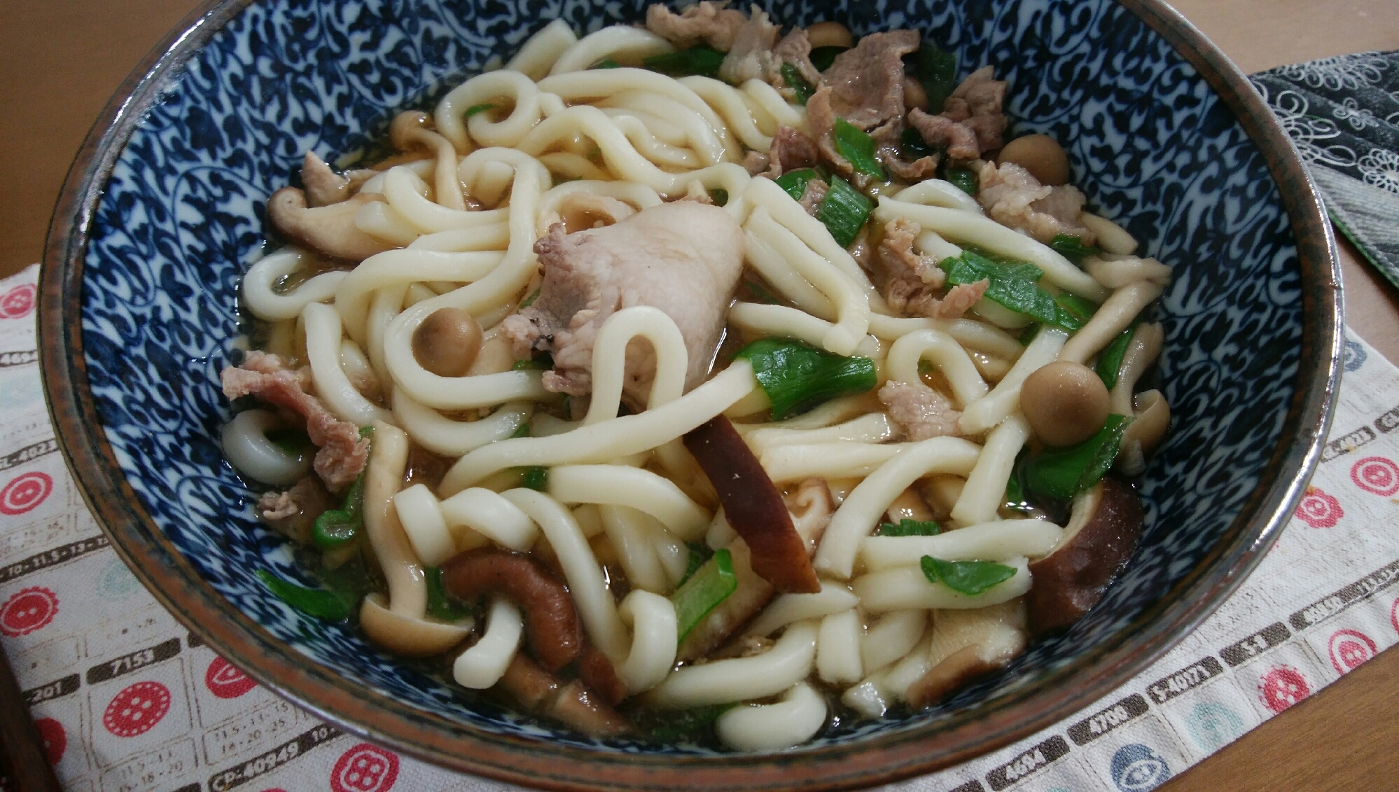 豚こまときのこのつけうどん