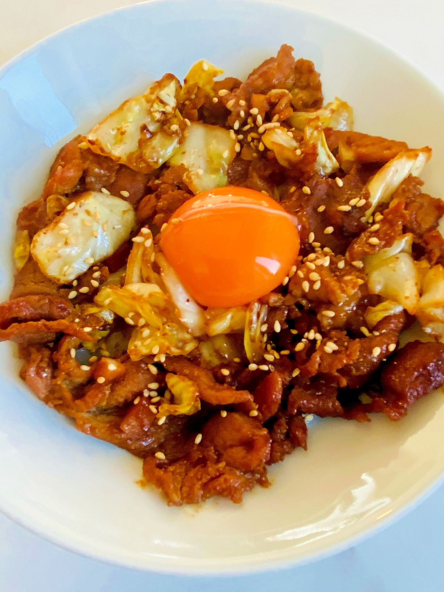 主夫がつくる豚とキャベツの味噌炒め丼