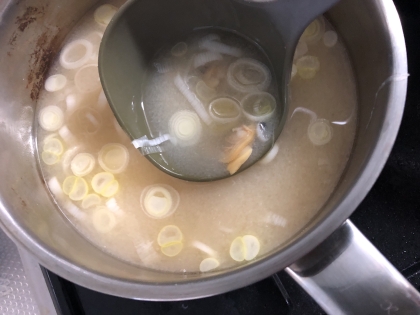 冷凍むきあさりで作るお味噌汁