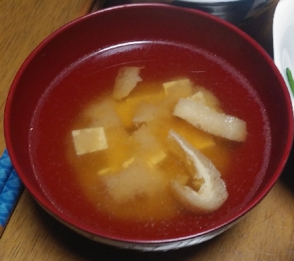 おくら入りえのきと豆腐の味噌汁