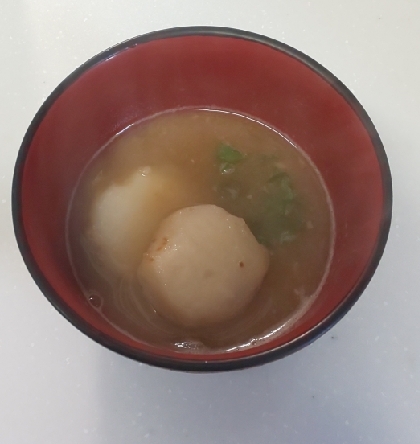 大根の葉と里芋のお味噌汁