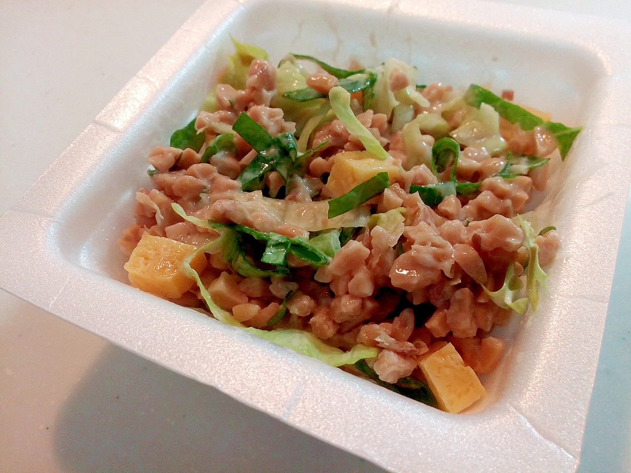 レタス・小松菜・玉子焼きのひきわり納豆