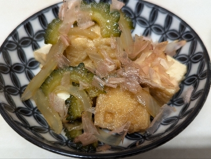 とってもおいしい♡前に作って撮った写真がなくなっててリピート♪残りのゴーヤで作ったのでたまねぎでかさまししました。来年もリピしてたいです^^