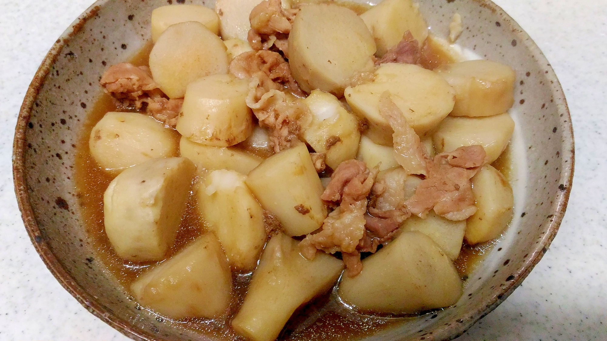 里芋と豚肉の煮物