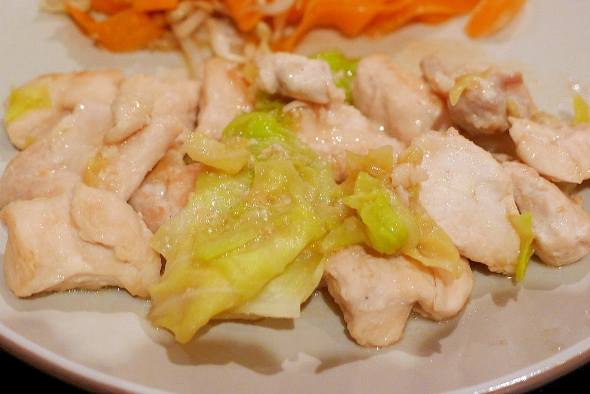 我が家で絶賛♪鶏肉とキャベツの味噌マヨ炒め^^☆