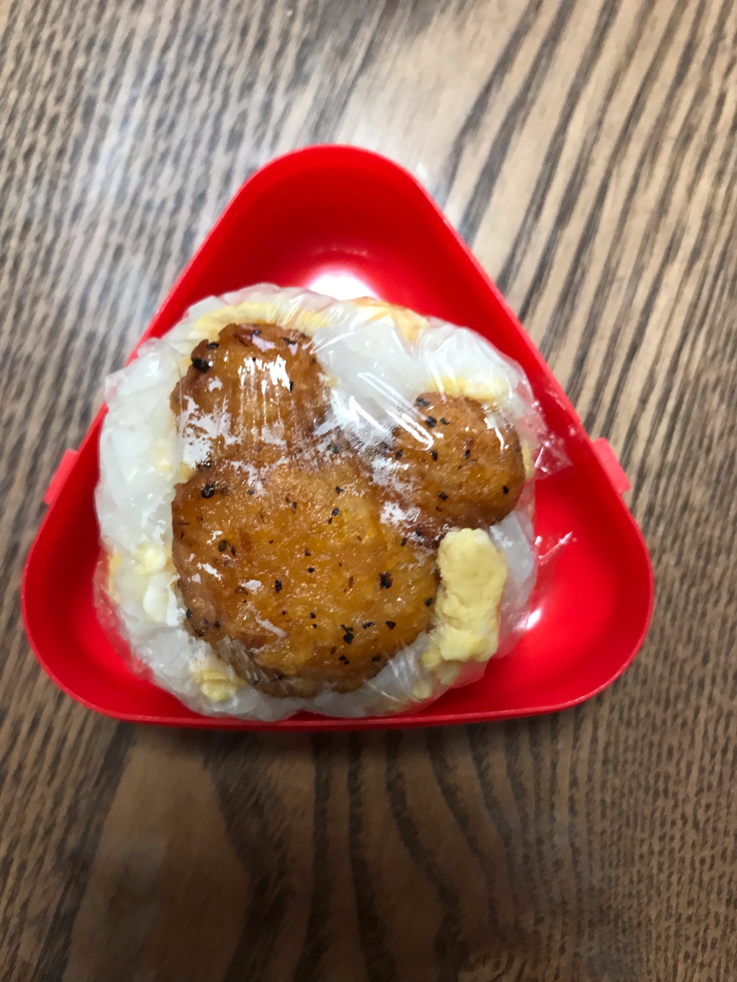 ミッキーナゲットと炒り卵のおにぎり レシピ 作り方 By Rママ 楽天レシピ