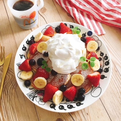 ホットケーキミックスで作るフルーツパンケーキ