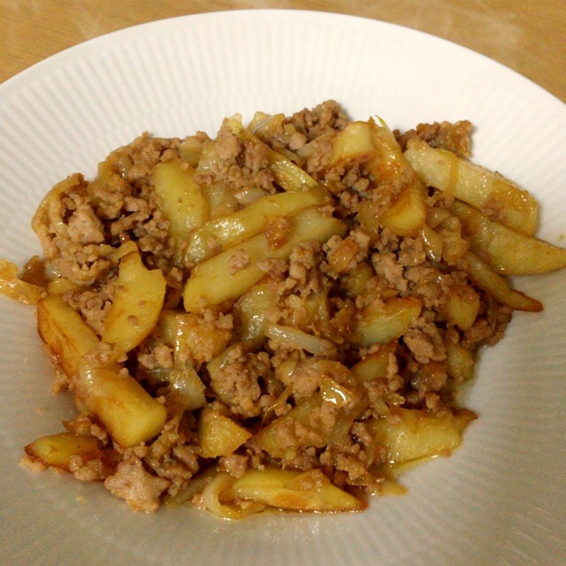 子どももパクパク 挽肉ポテト炒め