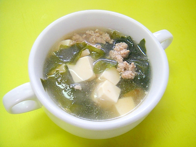豆腐とひき肉ワカメのスープ