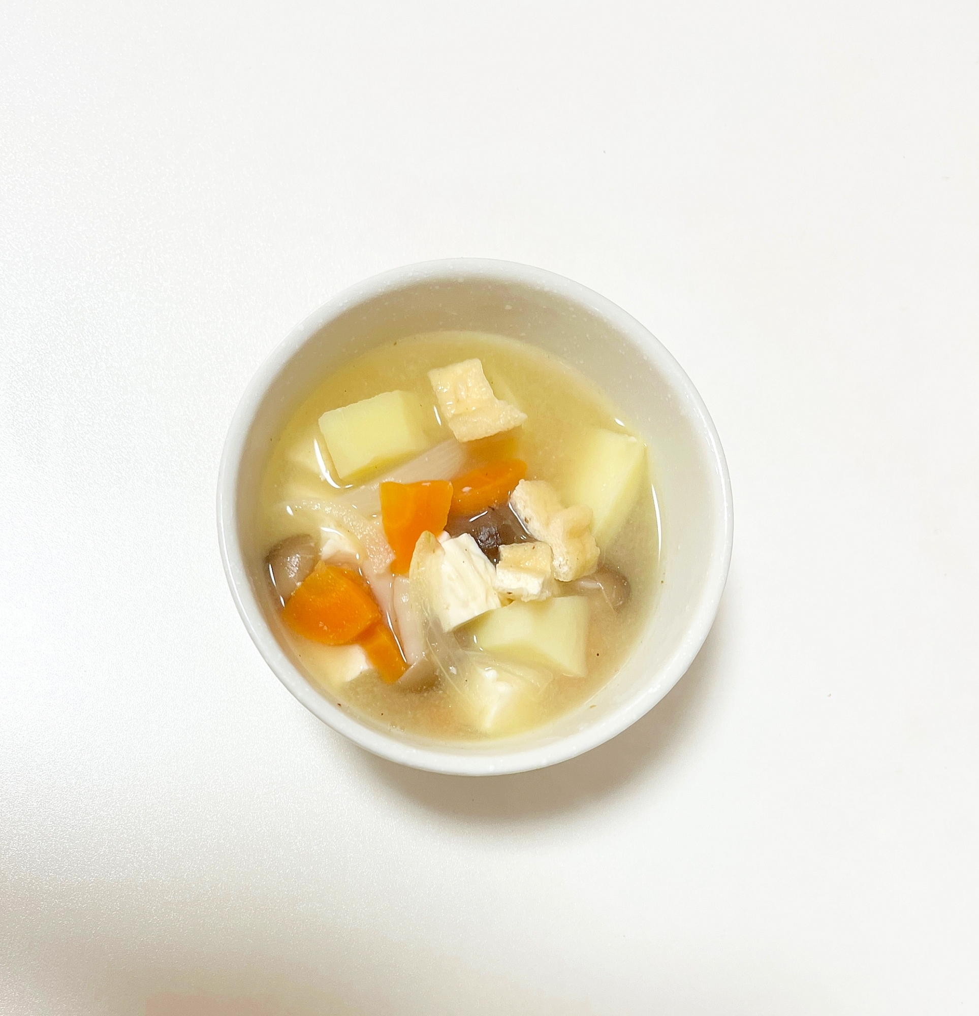 余った野菜で簡単みそ汁