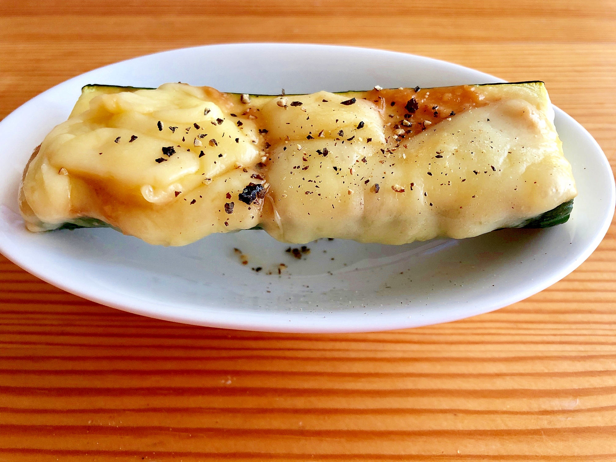 簡単おつまみに☆ズッキーニの味噌チーズ焼き