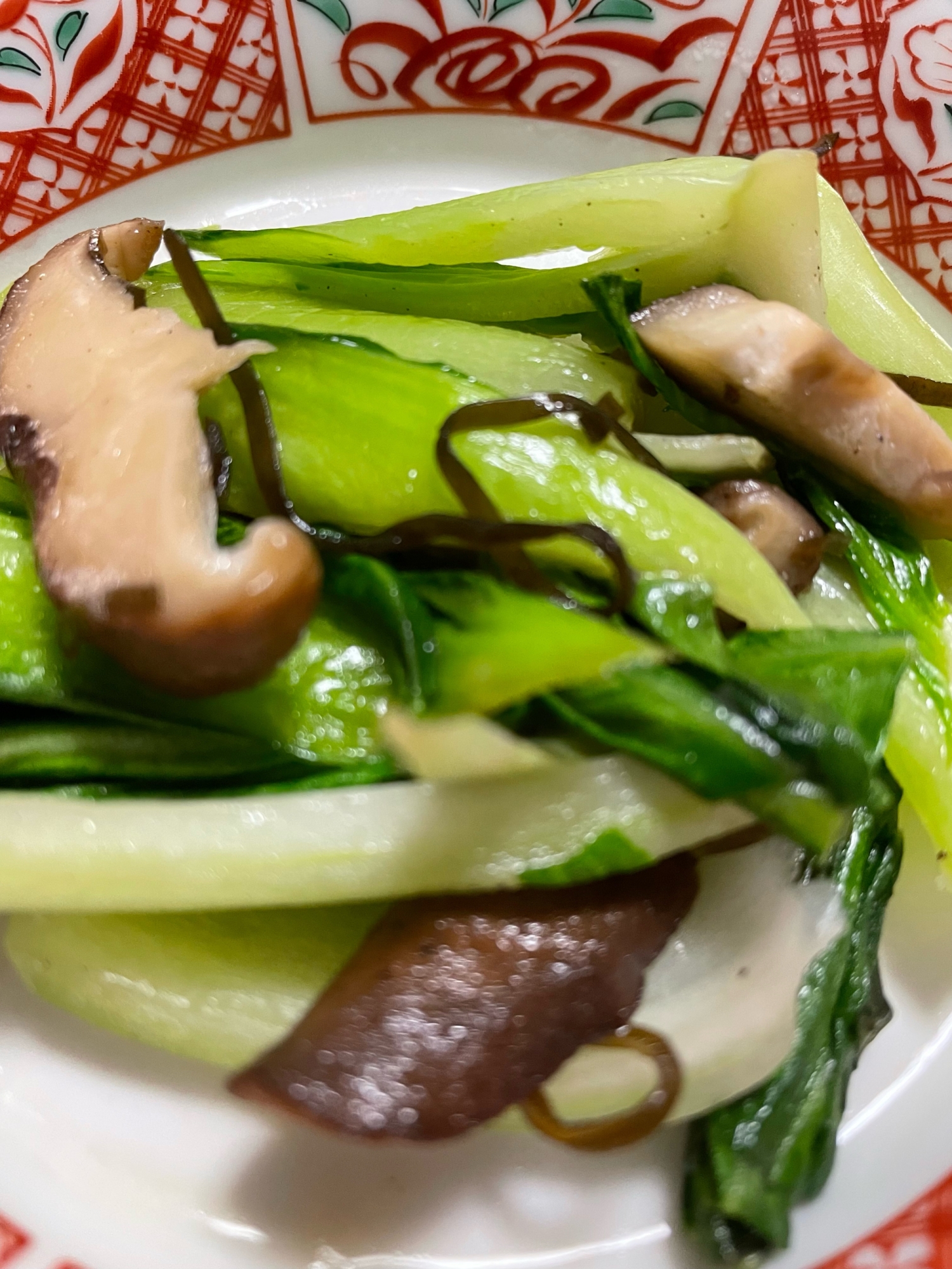 ☆チンゲン菜としいたけの塩昆布炒め