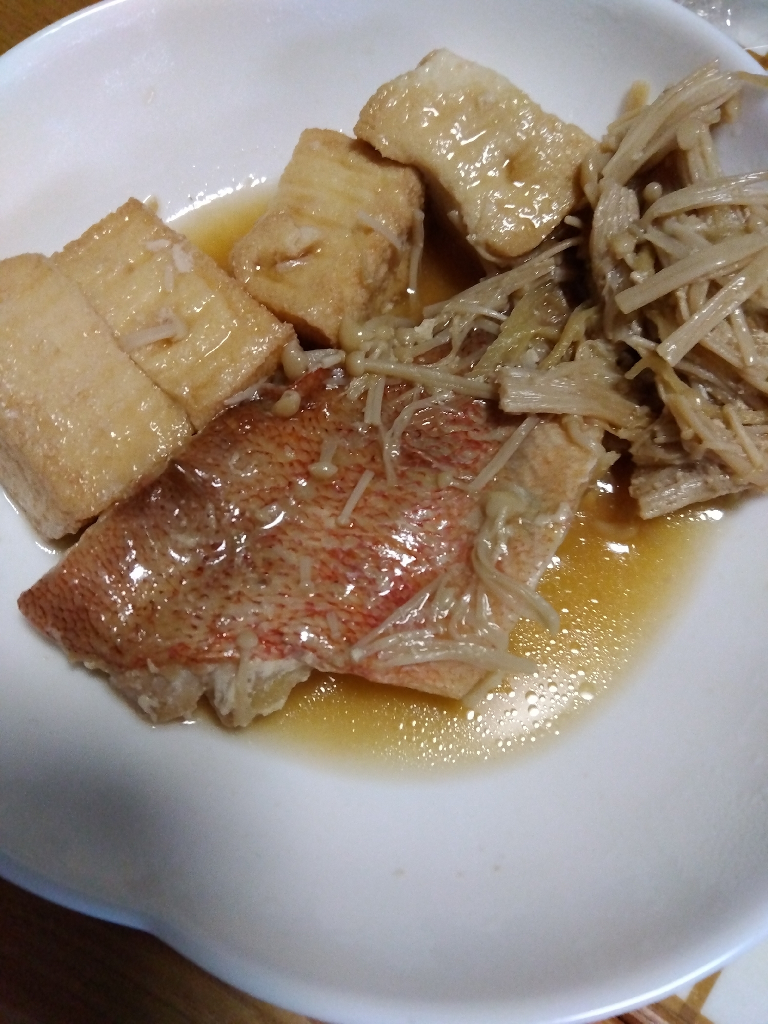 厚揚げと赤魚とえのきの煮付け