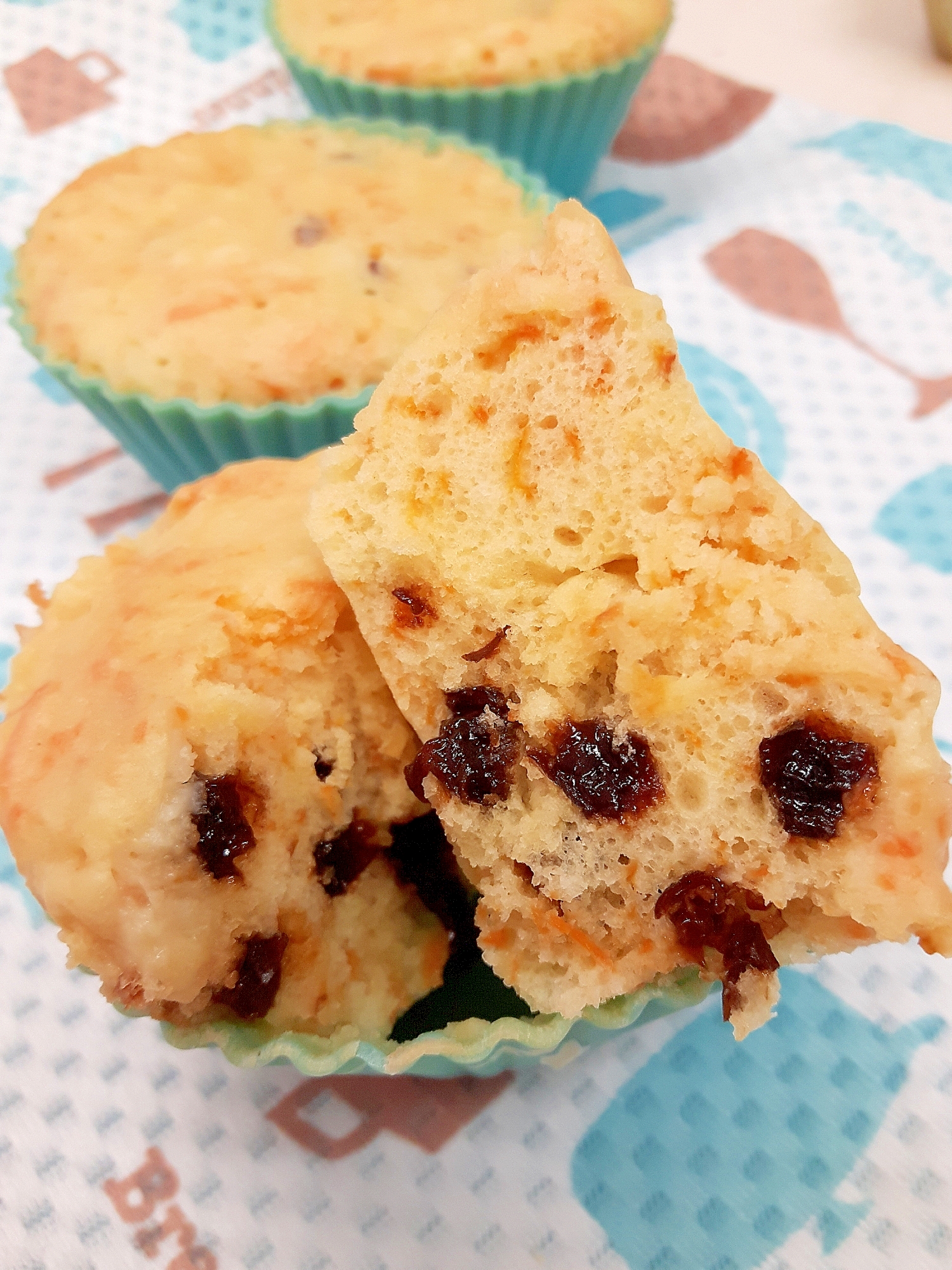 電子レンジ&HMで!ニンジンとプルーンの蒸しパン♪