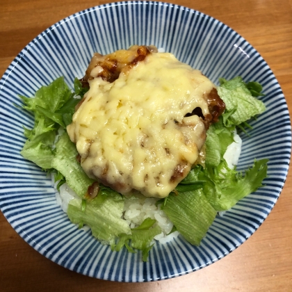 チーズハンバーグ丼