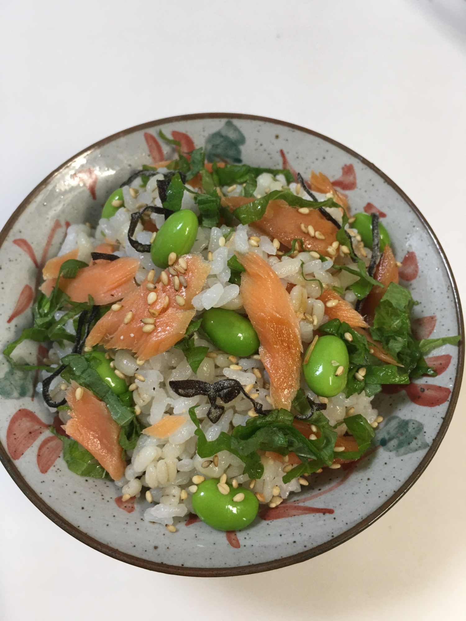 鮭と枝豆のもち麦混ぜご飯