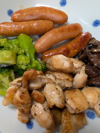 鶏肉とマッシュルームのアヒージョ