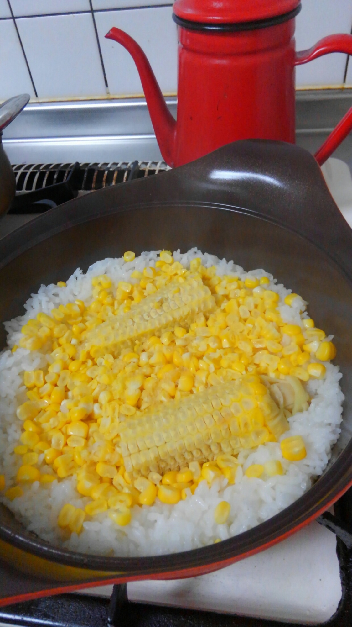 トウモロコシご飯～お鍋で手間いらず